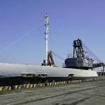 　青森県沖で漁船と衝突した貨物船末広丸＝１８日、青森県八戸市