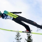 　ノルディックスキーＷ杯ジャンプ女子個人第３２戦で飛躍する伊藤有希＝２２日、ビケルスン（ＮＴＢ提供・ロイター＝共同）