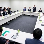 　国会で開かれた選挙運動に関する与野党の協議会＝２３日午後