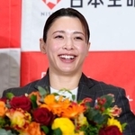 　記者会見で現役引退を表明した、柔道のカナダ代表としてパリ五輪女子５７キロ級で金メダルを獲得した出口クリスタ＝２４日、東京都千代田区