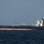 　原油タンカー＝６日（ロイター＝共同）