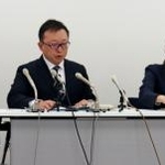 　記者会見する横浜市教育委員会の第三者委員会＝２５日午前、横浜市役所