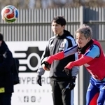 　スコットランド戦に向け調整する前田＝ダンバートン（共同）