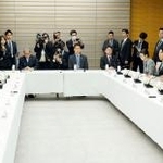 　首相官邸で開かれた総合科学技術・イノベーション会議＝２７日午前