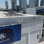 　「ピーコック・シアター」が入る複合施設「ＬＡライブ」＝２６日、ロサンゼルス（ロイター＝共同）