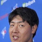 　ブルージェイズ・岡本＝２０日、ダンイーデン