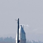 　飛行試験が中止された小型実験機「ＲＶ-Ｘ」＝３０日午前、秋田県能代市