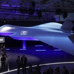 　日本が英国、イタリアと共同開発する次期戦闘機の模型＝２０２４年７月、英南部ファンボロー（共同）