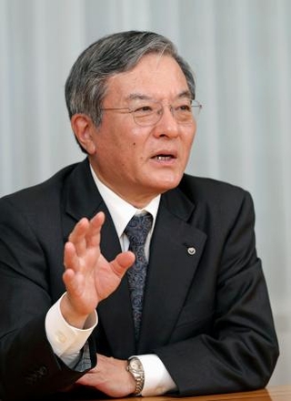 　インタビューに答えるＮＴＴの島田明社長