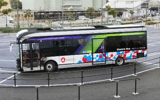 　大阪・関西万博で来場者輸送に使用された「ＥＶモーターズ・ジャパン」製の電気自動車バス