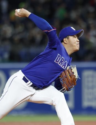 　ヤクルト戦に先発した中日・柳＝神宮