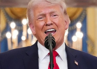 　イラン情勢について演説するトランプ米大統領＝１日、ワシントンのホワイトハウス（ロイター＝共同）