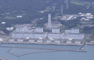 　東京電力福島第２原発。左から１号機、２号機、３号機、４号機＝２０２１年