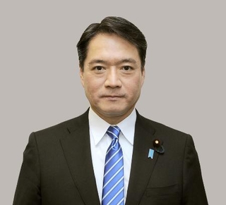 　尾崎正直氏