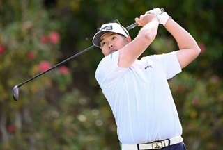 　第２日、通算８アンダーで首位の水田竜昇＝東建多度ＣＣ名古屋