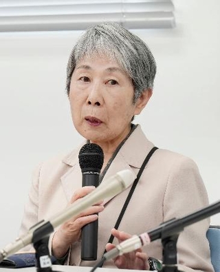 　渡米を前に記者会見する被爆者の川副忠子さん＝１２日午前、長崎市