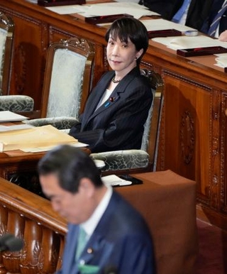 　衆院本会議で防災庁の設置関連法案の趣旨説明を聞く高市首相＝１４日午後