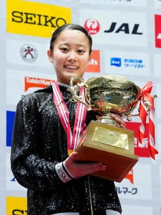 　女子個人総合で初優勝した西山実沙＝高崎アリーナ