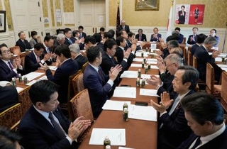 　自民党の参院議員が参加する「憲法改正実現議員連盟」の設立総会＝２２日午前、国会