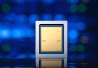 　グーグルが発表した推論用新型ＡＩ半導体＝米ラスベガス（グーグル提供・共同）