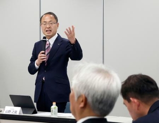 　トキの放鳥について話し合う協議会であいさつする石川県の山野之義知事＝２７日午後、石川県輪島市