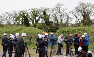 　クマが「緊急銃猟」で駆除された現場＝３０日午後、富山市