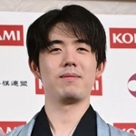 　藤井聡太六冠