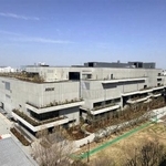 　埼玉県川口市の再開発エリアに完成したＮＨＫの新施設の東棟（ＮＨＫ提供）