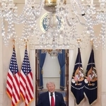 　演説するトランプ米大統領＝１日、ホワイトハウス（ゲッティ＝共同）