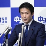 　中道改革連合の小川代表＝３月、国会