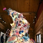 　サンリオの記念館に設置されたキャラクターのオブジェ＝３日午前、山梨県甲斐市