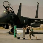 　米軍のＦ１５Ｅ戦闘機＝２００９年１０月、アフガニスタン（ＡＰ＝共同）