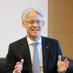 　インタビューに応じるみずほ信託銀行の笹田賢一社長