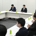 　国会内で開かれた超党派の「社会保障国民会議」の実務者会議＝６日午後