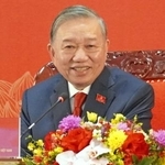 　１月、ベトナムの首都ハノイで会見するトー・ラム共産党書記長（共同）