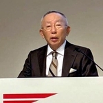 　記者会見するファーストリテイリングの柳井正会長兼社長＝９日午後、東京都港区