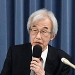 　政府の地震調査委員会の会合後、記者会見する小原一成委員長＝１０日午後、文科省