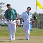 　第３ラウンド、ホールアウトする松山英樹。通算２アンダーで２９位＝オーガスタ・ナショナルＧＣ（共同）