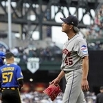 　１０日のマリナーズ戦で、一回途中降板するアストロズの今井達也＝シアトル（共同）