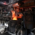 　ドイツ西部デュイスブルクの製鉄所＝２０２５年１１月（ロイター＝共同）