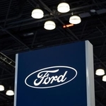 　米フォード・モーターのロゴ＝２日、ニューヨーク（ＡＰ＝共同）
