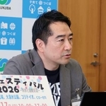 　記者会見する茨城県つくば市の五十嵐立青市長＝１４日午前、つくば市役所