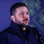 　ウクライナ・キーウで報道陣に話すゼレンスキー大統領＝３月（ロイター＝共同）