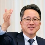 　インタビューに答える東京証券取引所の横山隆介社長