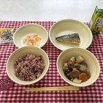 　福岡市の市立学校の一部で提供された給食＝１５日（福岡市教育委員会提供）