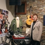 　河島英五さんの長男翔馬さん＝２日、奈良市