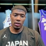 　オンライン取材に応じるＮＢＡレーカーズの八村（共同）