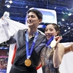 　ミラノ・コルティナ冬季五輪フィギュアスケートのペアで日本勢初の金メダルを獲得した「りくりゅう」こと、三浦璃来（右）、木原龍一組＝２月、イタリア・ミラノ（共同）