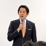 　名古屋市で開かれた自民党の会合であいさつする小林政調会長＝１８日午前