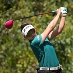 　第２ラウンド、通算１３アンダーで２位の岩井千怜＝エルカバレロＣＣ（共同）